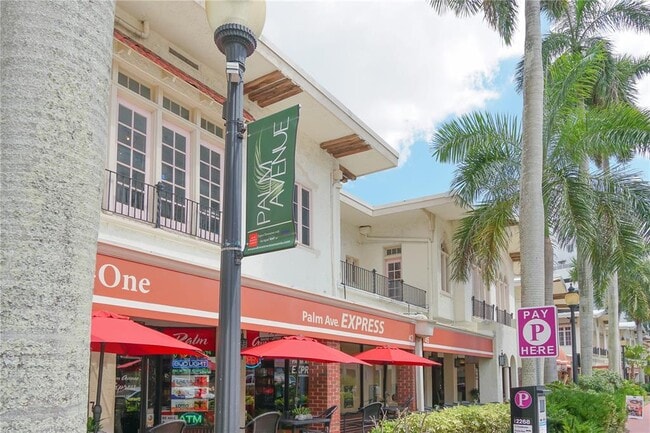 Building Photo - 1064 N Tamiami Trl