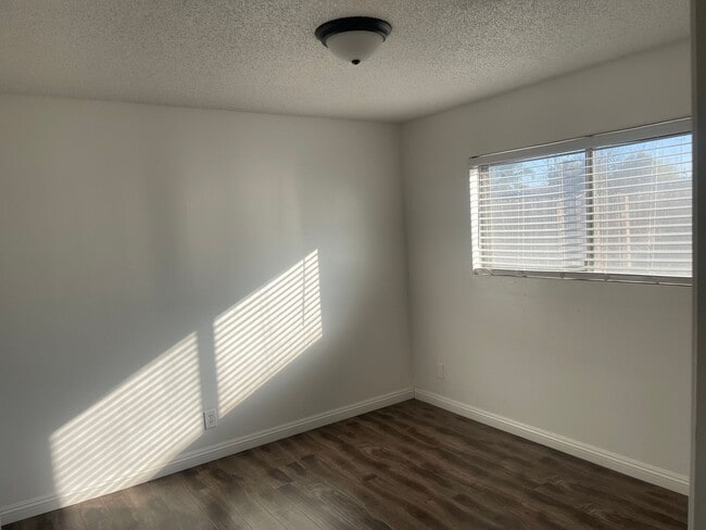 Building Photo - 3BD/1.5BA House -24701 Starcrest Dr.  Moreno Valley, CA 92553