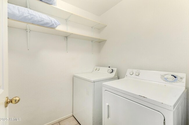 Building Photo - 15221 N 87th Dr