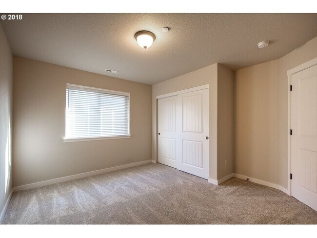 Building Photo - 3-Bedroom Home in SW Beaverton!