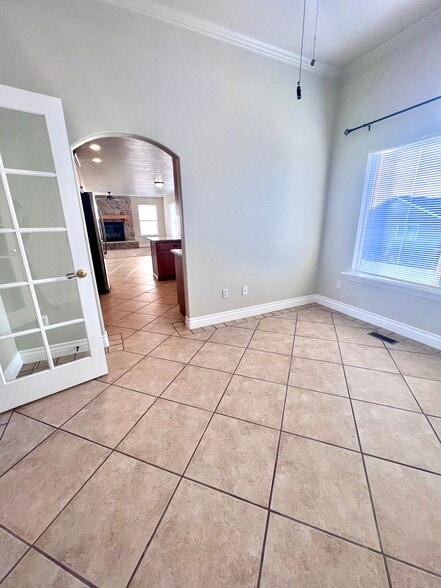 Building Photo - 2526 Dalton Dr