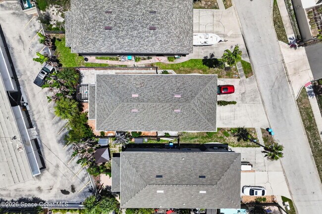 Building Photo - 506 Tyler Ave