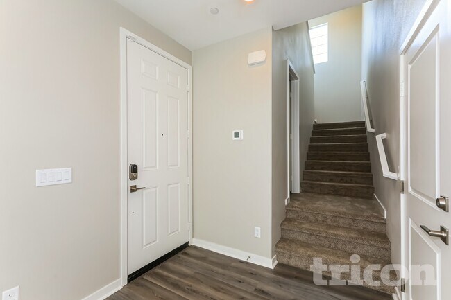 Building Photo - 28093 Cookhouse Ln