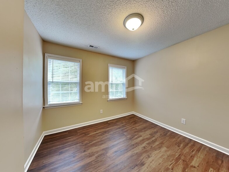 Building Photo - 506 Westminster Dr
