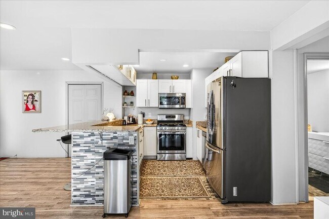 Building Photo - 4420 Briarwood Ct N