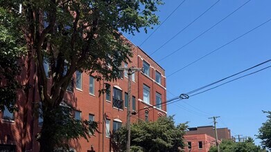 Building Photo - 420 N Noble St