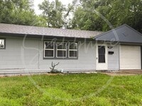 Building Photo - 8613 E 114th St