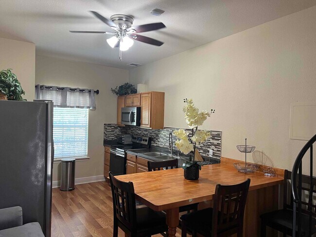 Building Photo - 14014 Summer Ash Ln