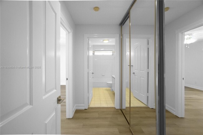 Building Photo - 9189 Sun Terrace Cir