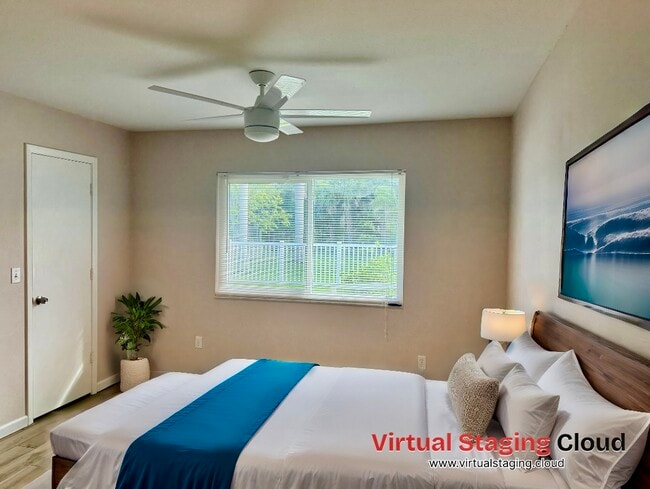 Building Photo - 1612 SE Cascella Ct