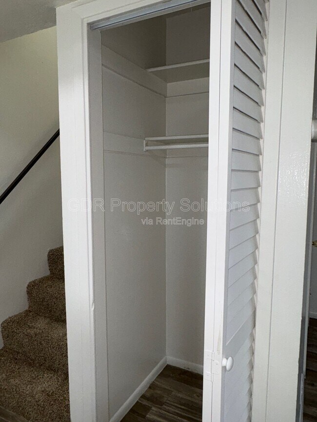 Building Photo - 3505 Tyson Pl NE