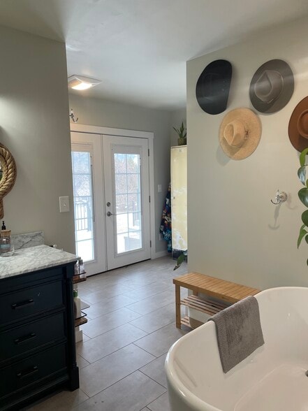 Building Photo - 12 Cloninger Ln