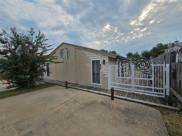 Primary Photo - 634 NW 11th St