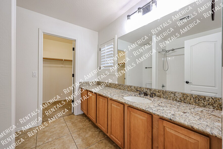 Building Photo - 9827 W Keyser Dr