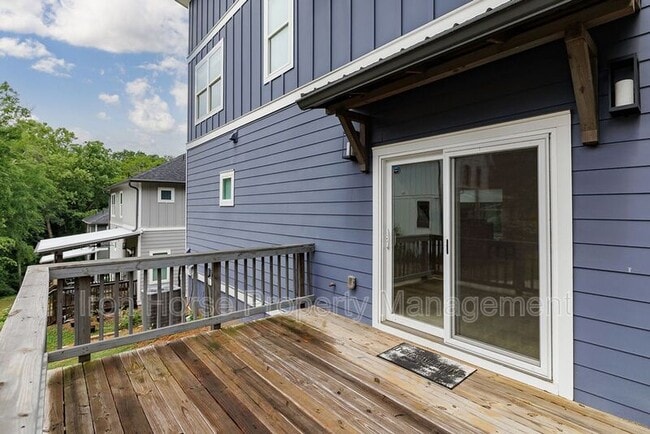 Building Photo - 125 Harper St