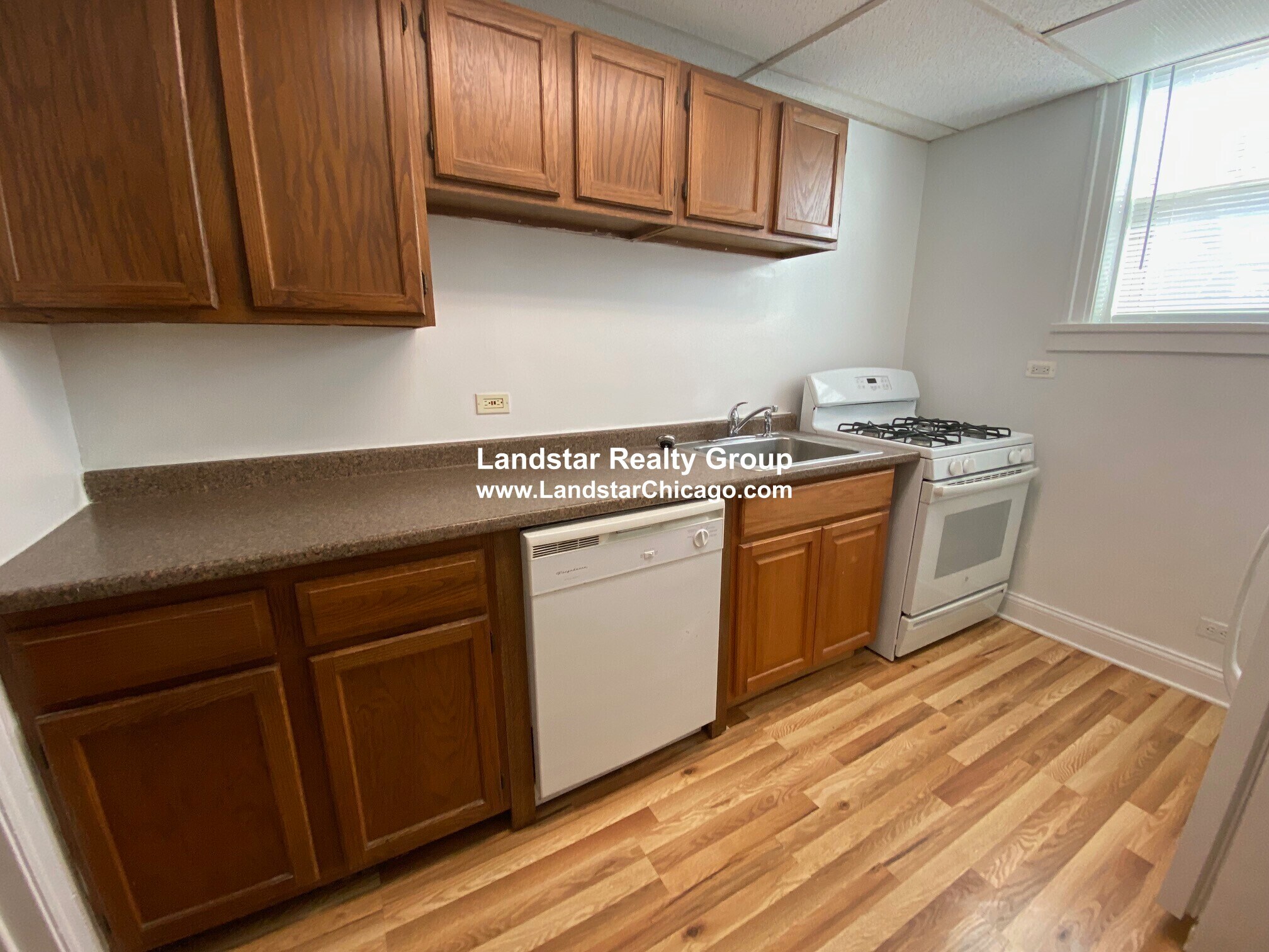 Building Photo - 730 Reba Pl