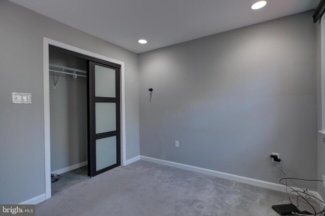 Building Photo - 16 N Bradford St