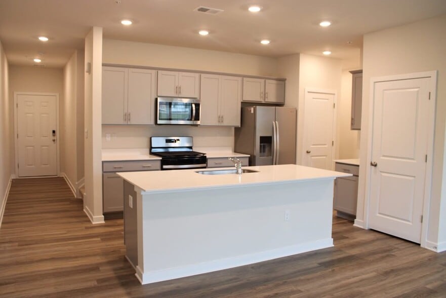 Building Photo - 1745 Lawder Cir