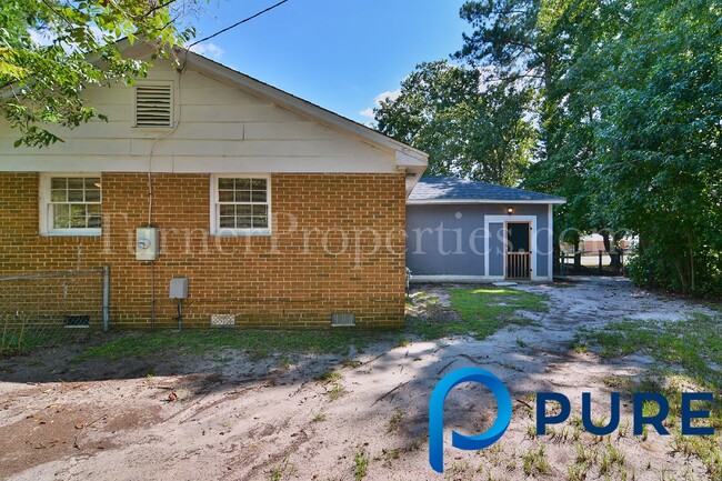 Building Photo - 3801 Trotter Rd