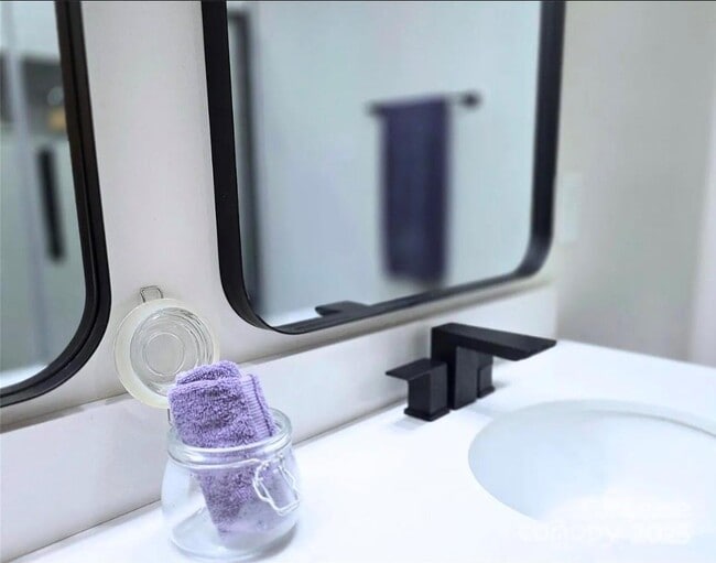 Building Photo - 2104 St Mark St