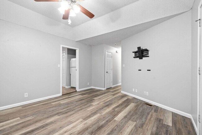 Building Photo - 2496 Rafiki Dr