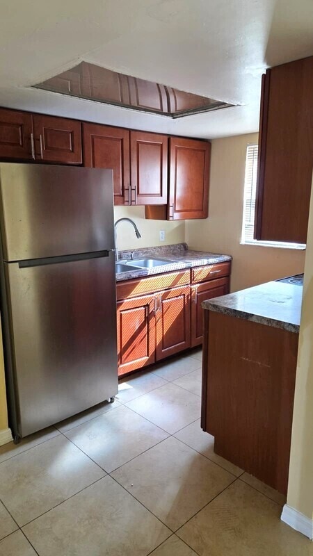 Building Photo - 38 S Ortman Dr