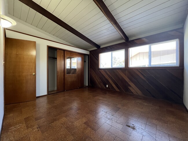 Building Photo - 1268 Fernwood Dr