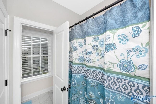 Building Photo - 200 St Louis St