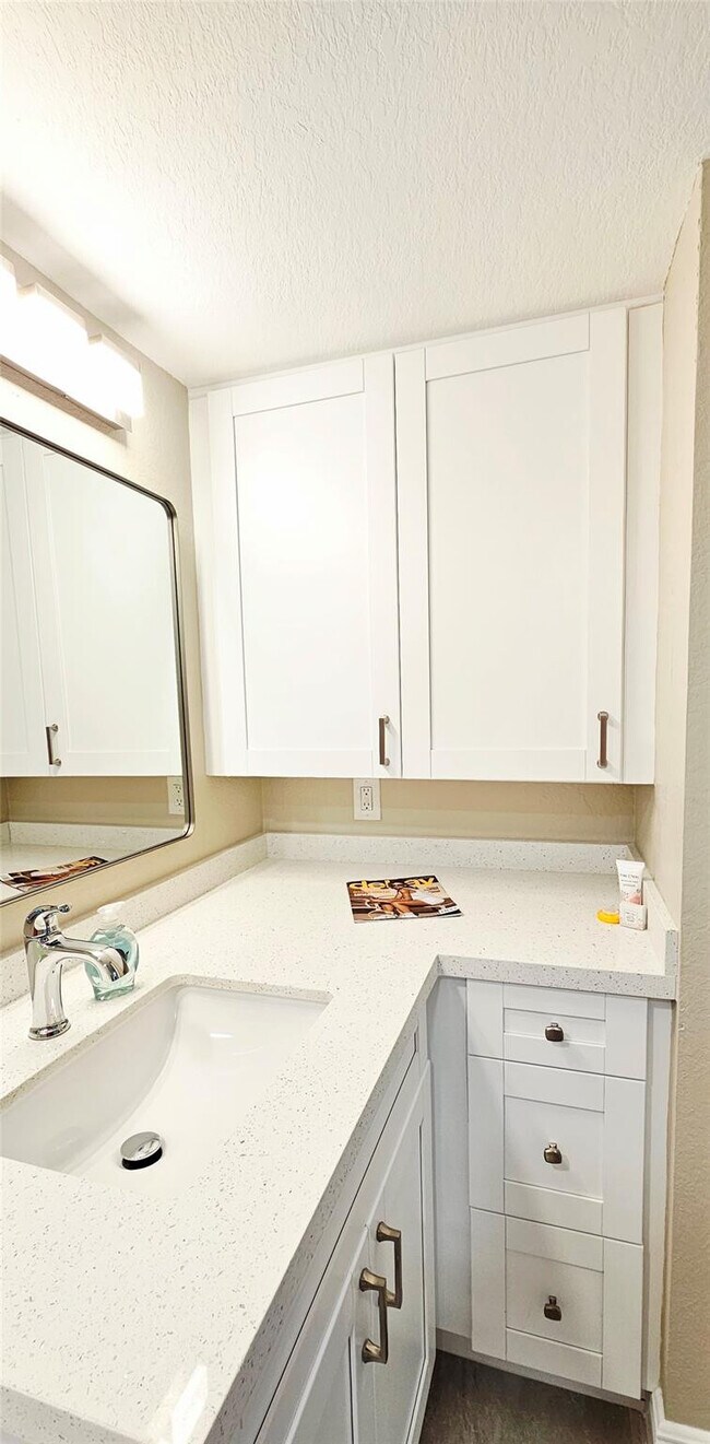 Building Photo - 6768 Heritage Grande