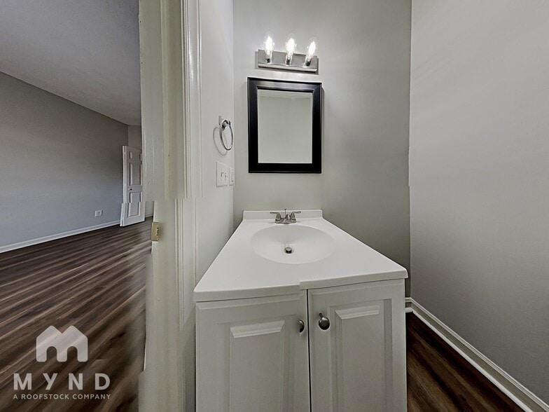 Building Photo - 4316 Hovis Rd