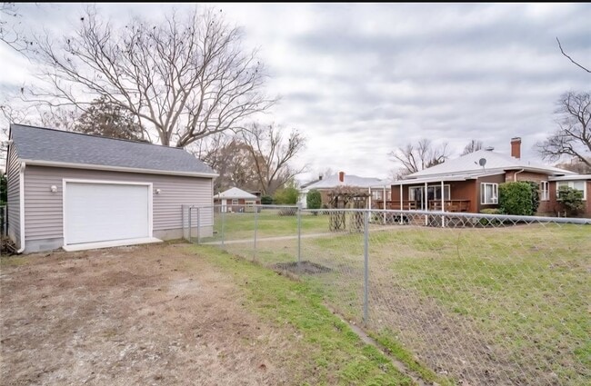 Building Photo - 411 Lafayette Ave