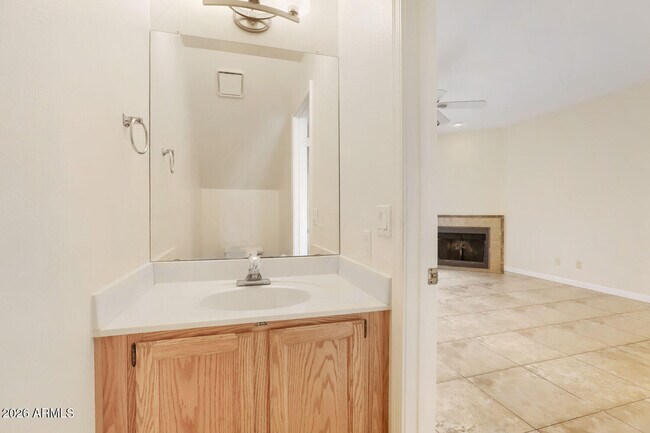 Building Photo - 4114 E Union Hills Dr