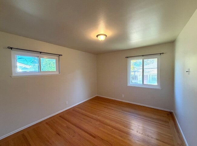 Building Photo - UPDATED LARGE 1500 sq/ft 3BR/2BA Cherry Chase Sunnyvale Home AVAILABLE NOW