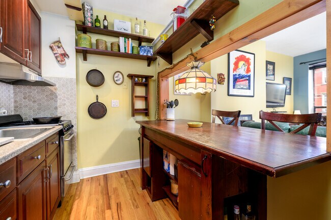 Building Photo - 94 Washington St