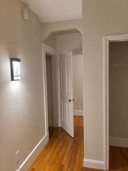 First Bedroom - 91 Walnut St