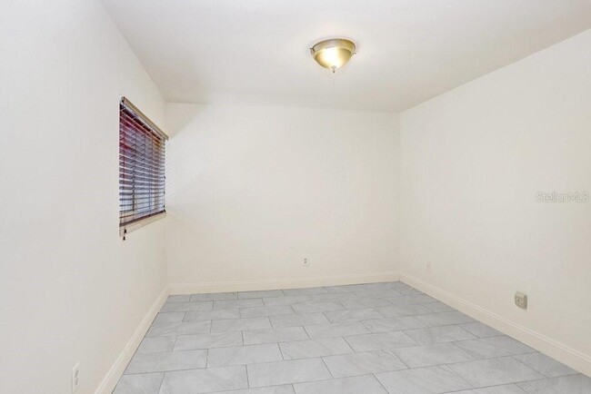 Building Photo - 13919 Wellesford Way