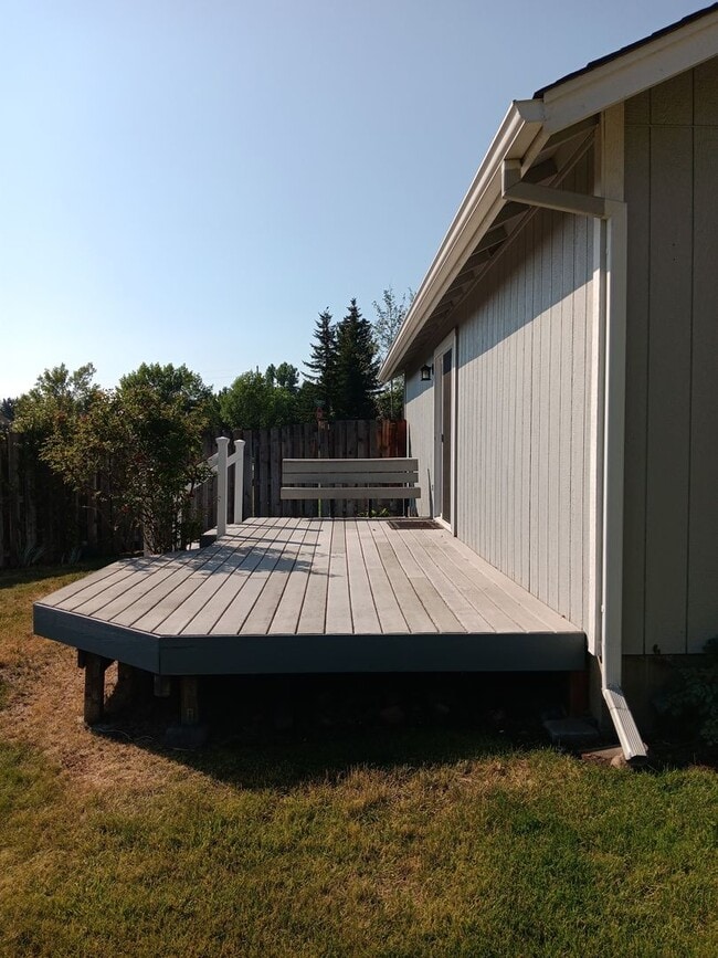 Building Photo - Charming Single-Level Home in Bend’s Mountain View Area