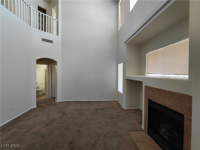 Building Photo - 452 Crocus Hill St