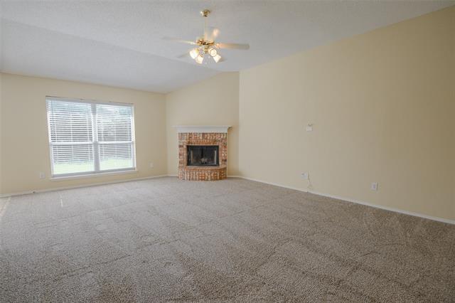 Building Photo - 350 Howard Way Dr