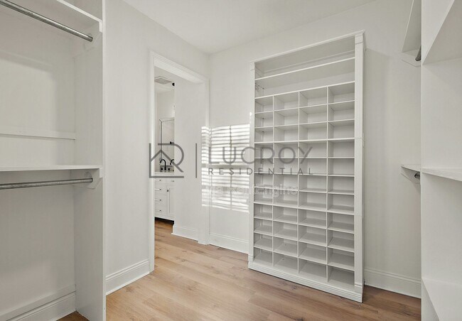 Building Photo - 816 Winthrop Cir