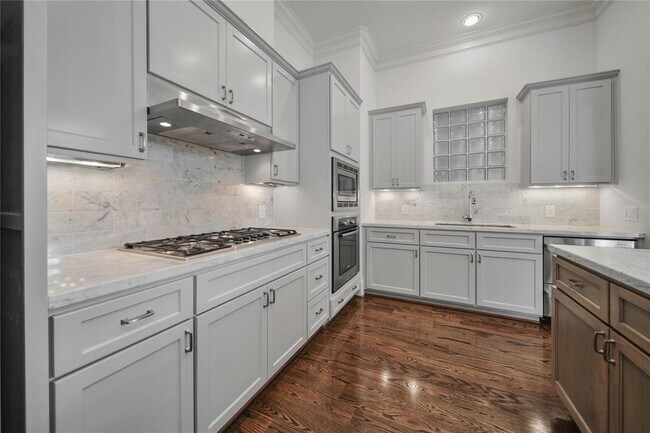 Building Photo - 42 Wooded Park Pl
