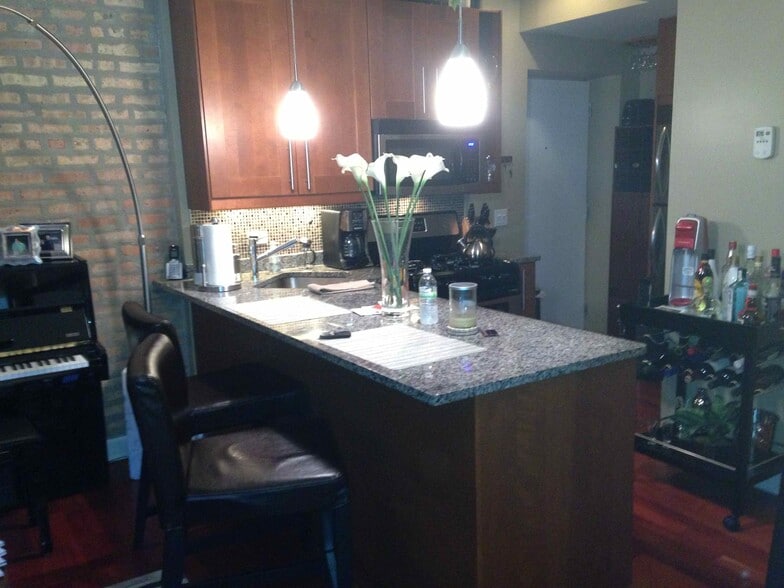 Building Photo - 3754 N Bernard St