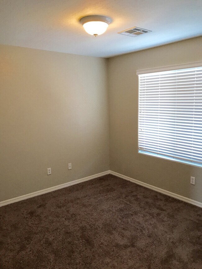 Building Photo - Coming Soon - 3 Story Town Home - Gated Community / Pool