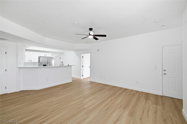 Building Photo - 5855 Valley Dr