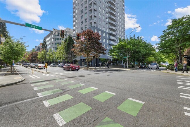 Building Photo - Arbor Place Tower Condominiums ~ Belltown