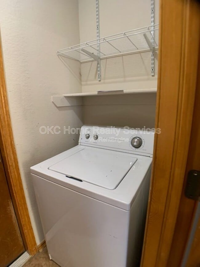 Building Photo - 16313 Everglade Ln