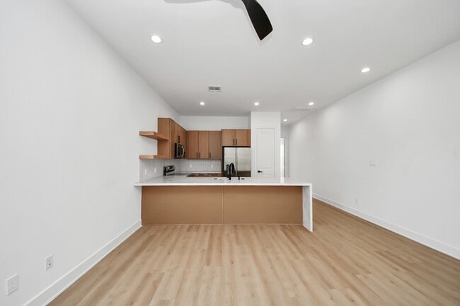 Building Photo - 4607 Gunter St