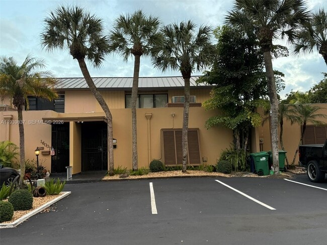 Building Photo - 16005 Kingsmoor Way