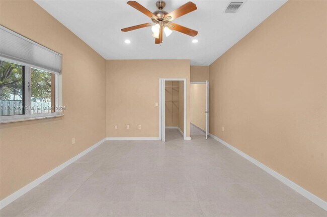 Building Photo - 8915 NW 164th St