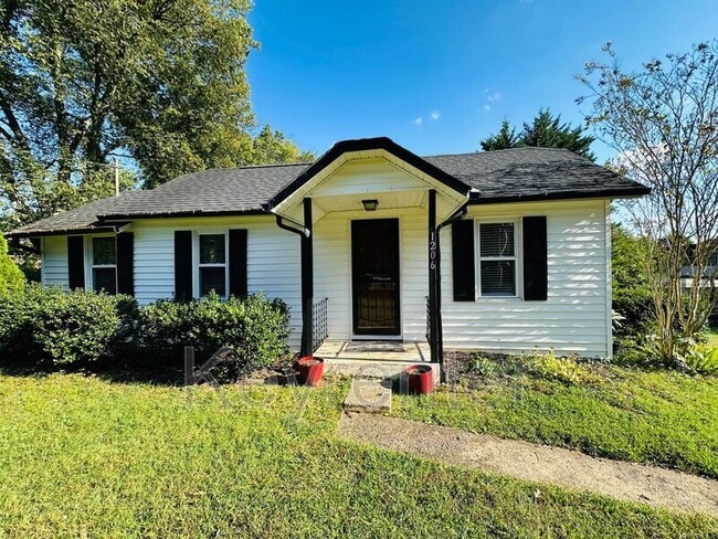 Primary Photo - 1206 Cedar Ln